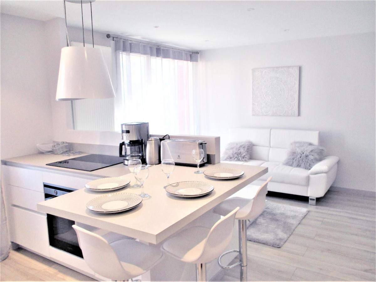 Le White Cosy A 5 Minutes Du Lac Avec Parking Privatif Gratuit Annecy Exterior foto