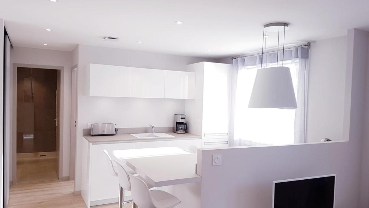 Le White Cosy A 5 Minutes Du Lac Avec Parking Privatif Gratuit Annecy Exterior foto