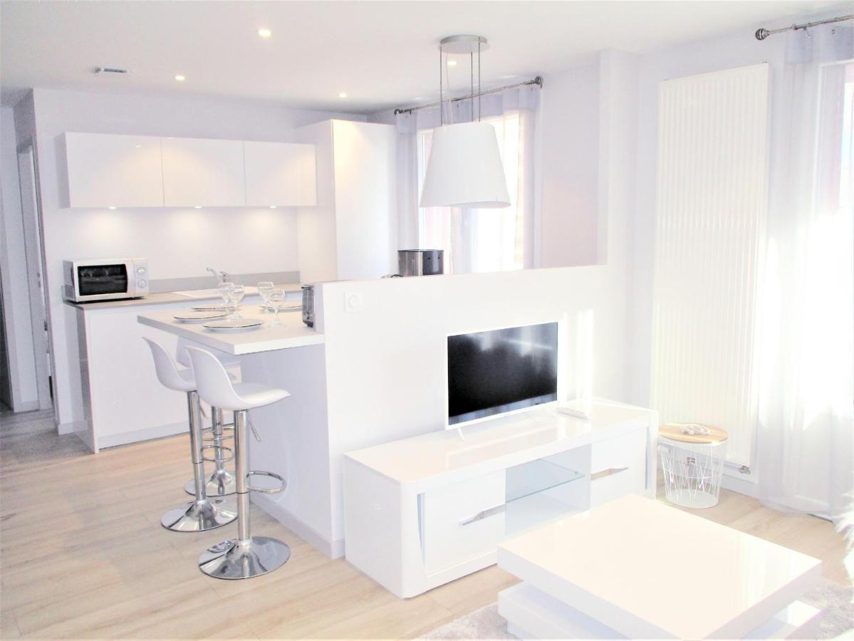 Le White Cosy A 5 Minutes Du Lac Avec Parking Privatif Gratuit Annecy Exterior foto