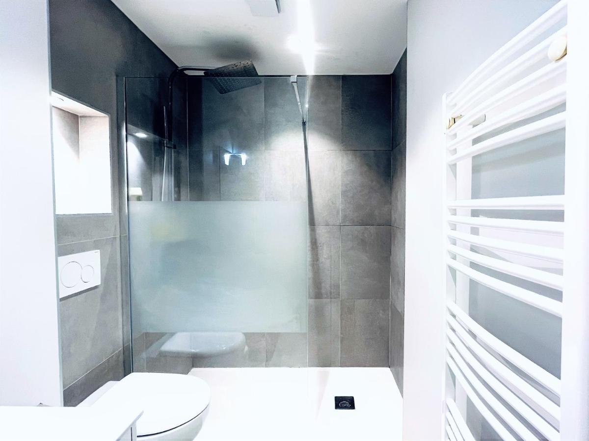 Le White Cosy A 5 Minutes Du Lac Avec Parking Privatif Gratuit Annecy Exterior foto