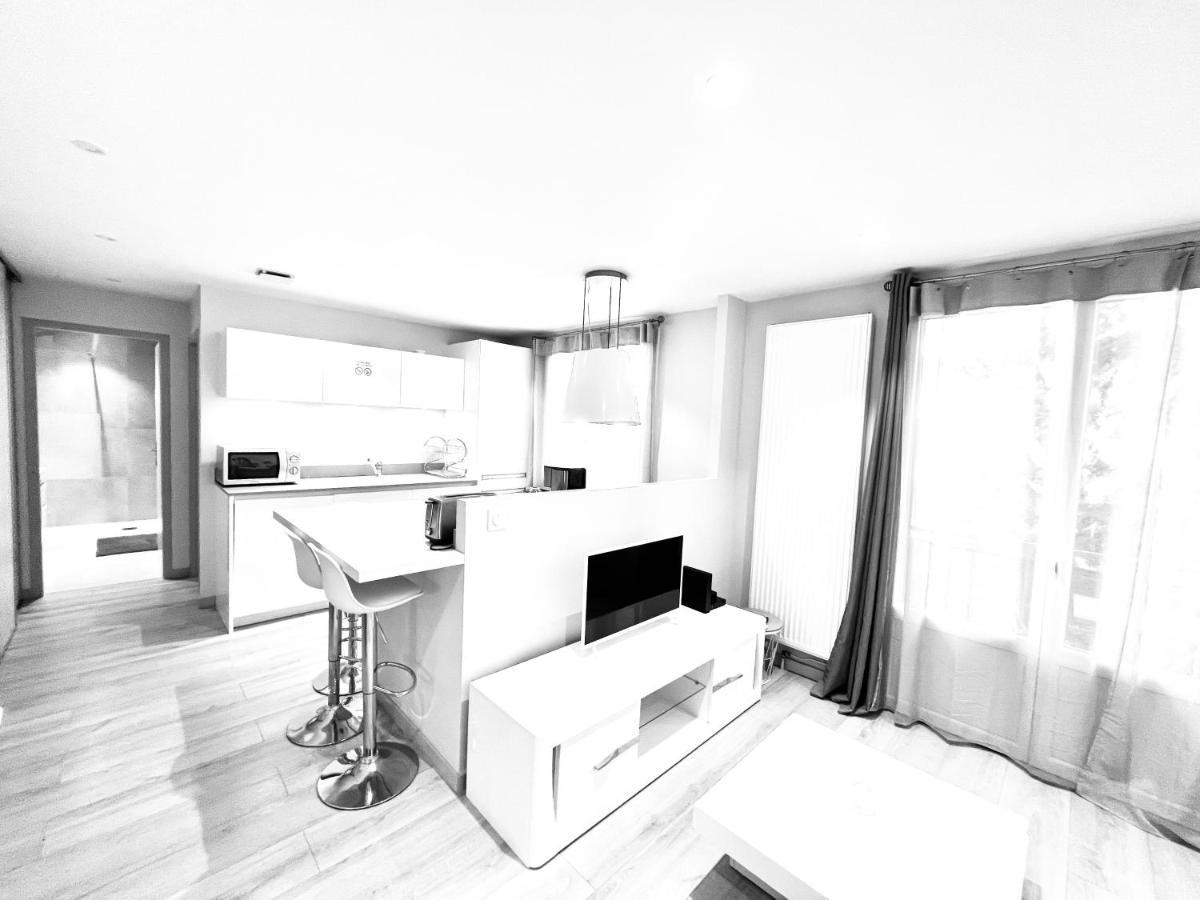 Le White Cosy A 5 Minutes Du Lac Avec Parking Privatif Gratuit Annecy Exterior foto